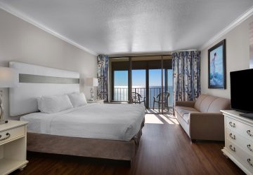 Ocean Reef Oceanfront King Suite Room